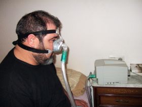 HOMBRE_CON_APNEA_RET