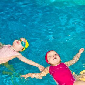 PISCINA_GAFAS_RET