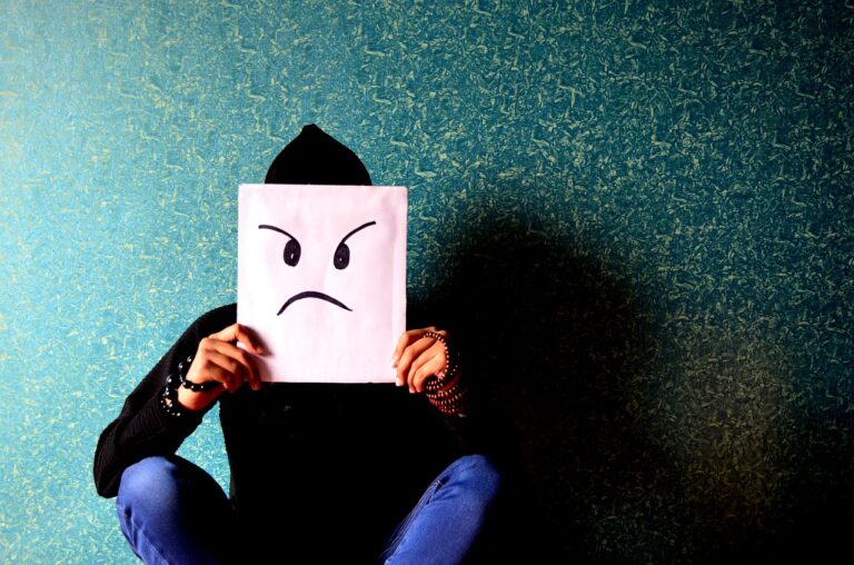 Por qué enfadarse media hora al día es bueno para la salud