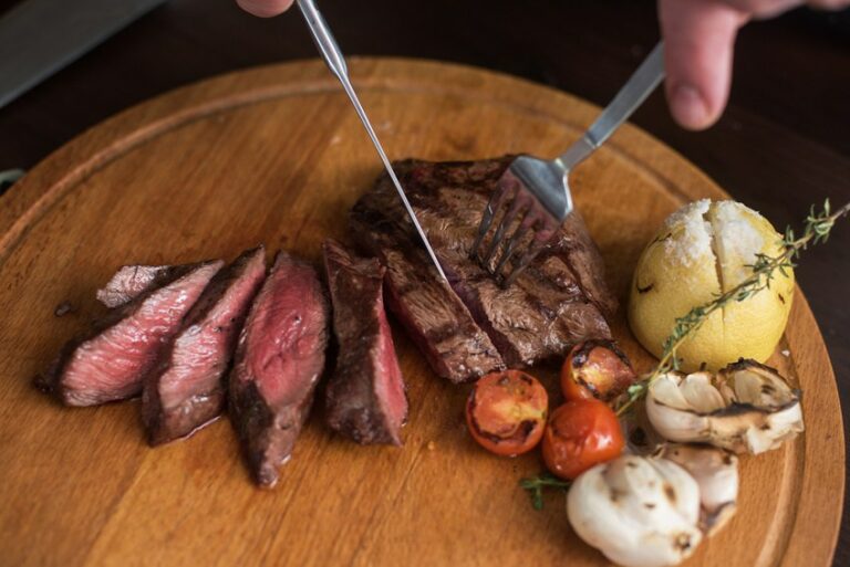 Expertos aconsejan un consumo moderado de carne dentro de una dieta equilibrada