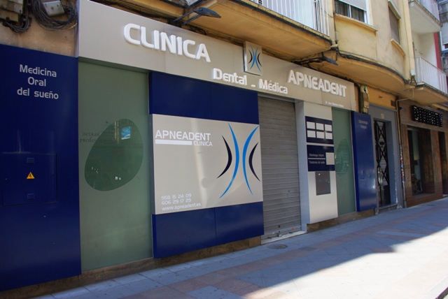 Apneadent traslada sus instalaciones al centro de Granada