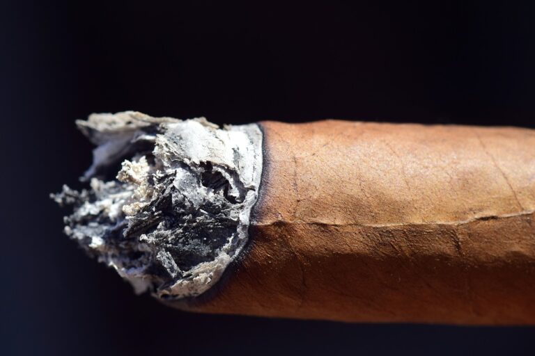 ¿Cómo afecta el tabaco a los fumadores pasivos?