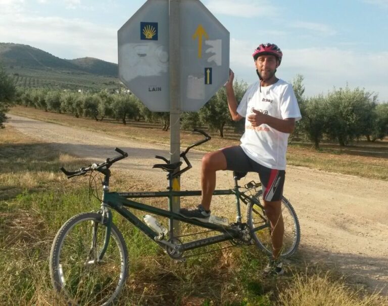 Pedaleando contra la ELA: en tándem de Granada a Santiago