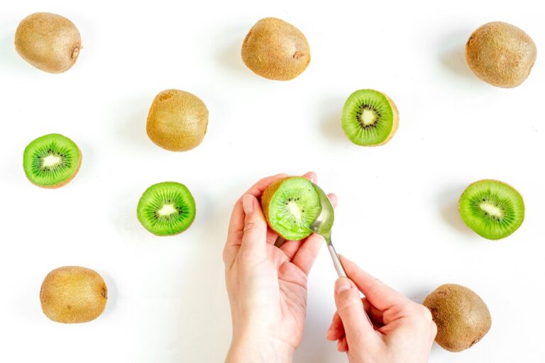 Propiedades y beneficios del kiwi para la salud