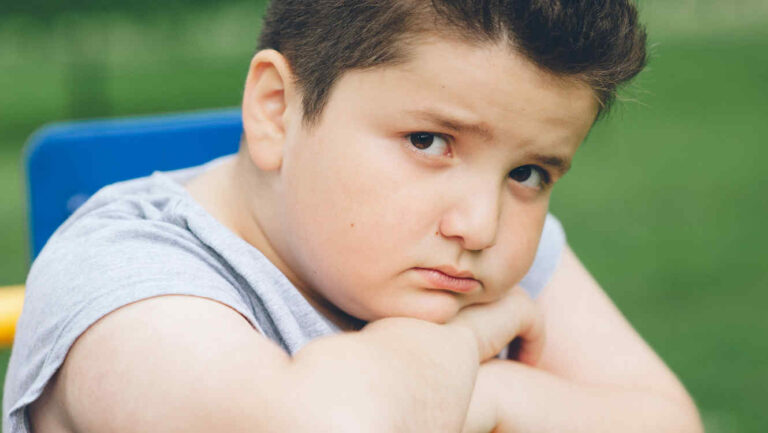 Estos son los consejos de los especialistas si tu hijo tiene sobrepeso