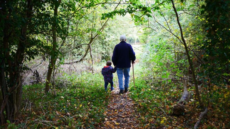 Cómo prevenir las caídas en la tercera edad