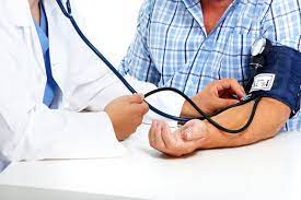 Contratar un seguro “con médico” online: Estas son 5 de sus grandes ventajas