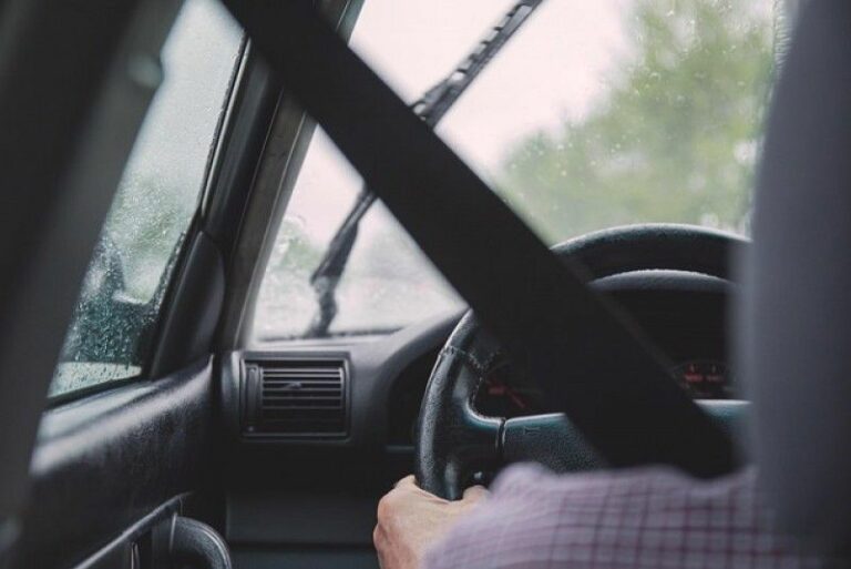La importancia de cuidarte en la carretera